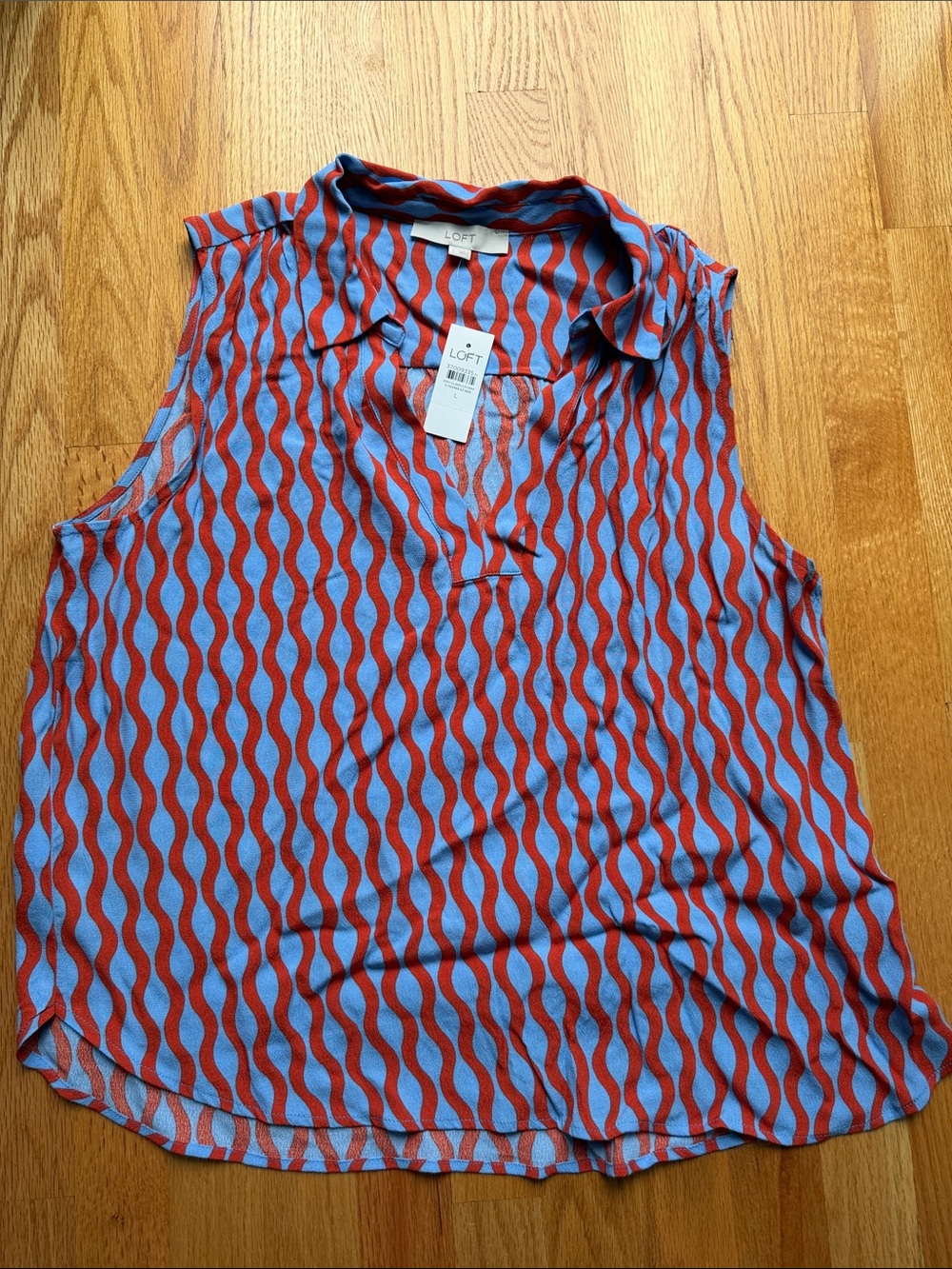 LOFT Blue and Red Wave-Print Sleeveless V-Neck Camisole